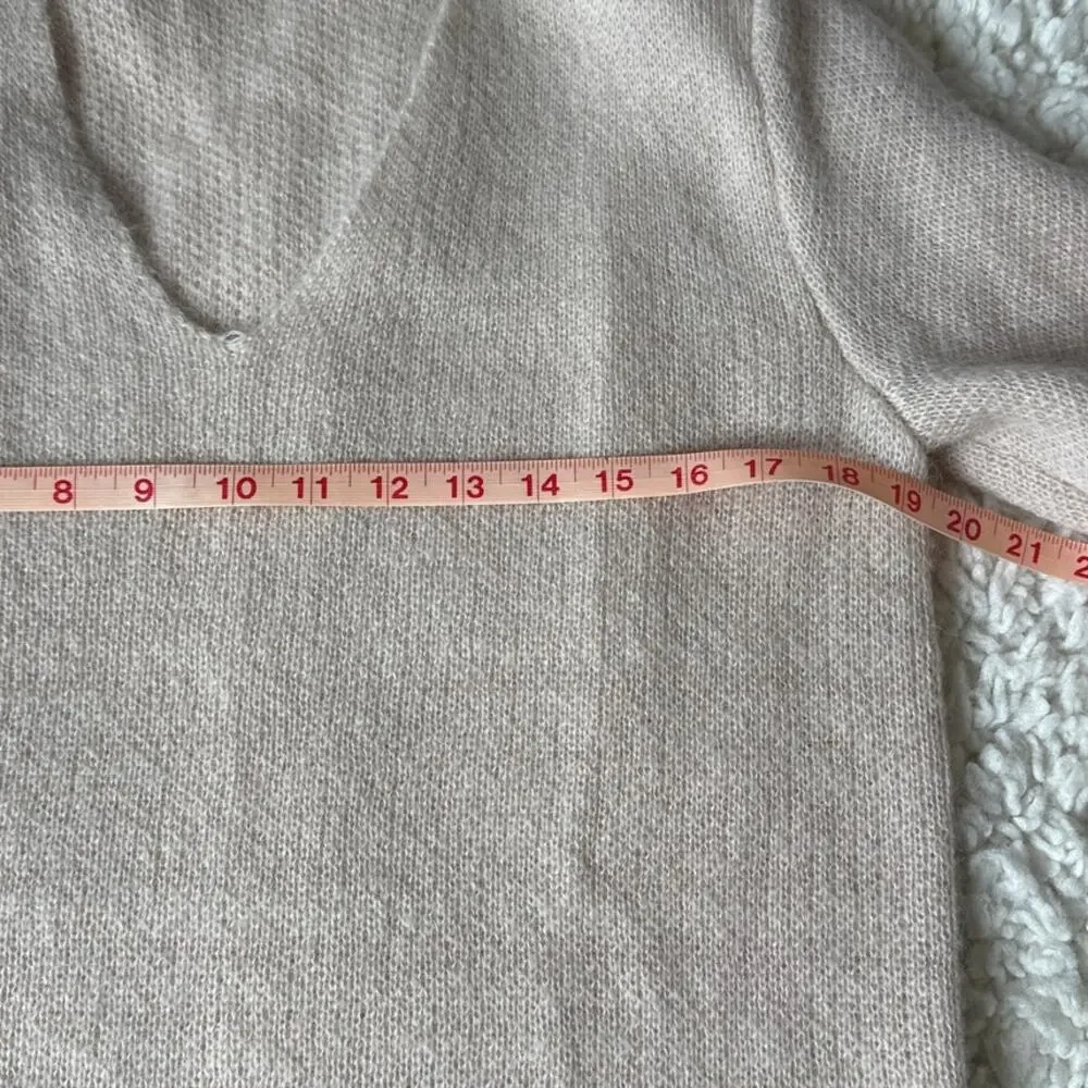 Magaschoni beige mohair